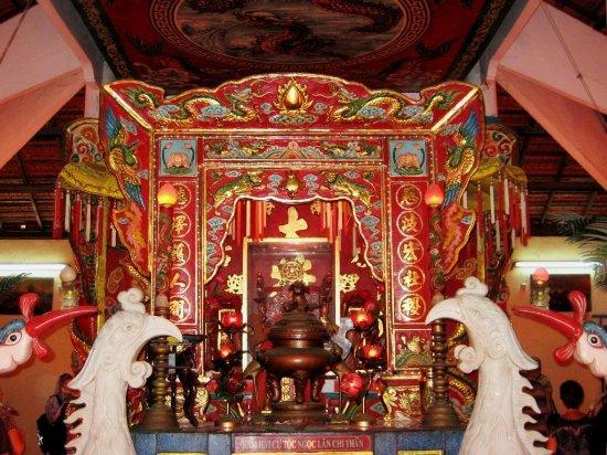 Đình Thắng Tam