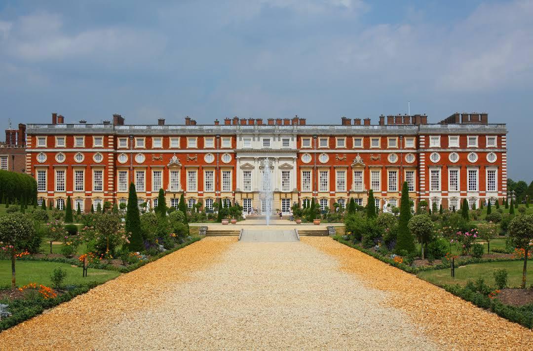 Cung điện Hampton Court