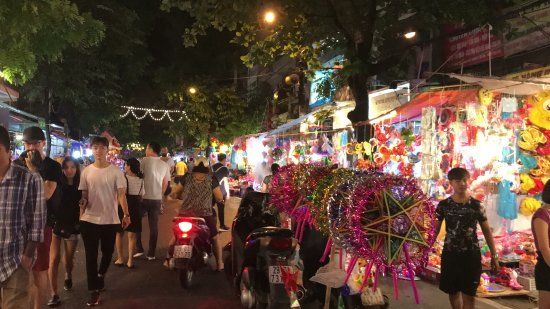 Chợ Đêm Phố Cổ Hà Nội