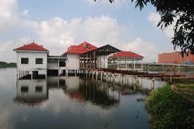 Hồ Cửa Nam